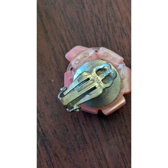 Vintage Japan Pink Clip-On Cluster Earrings With Faux Pearls & Acrylic Petals - Picture 4 of 7